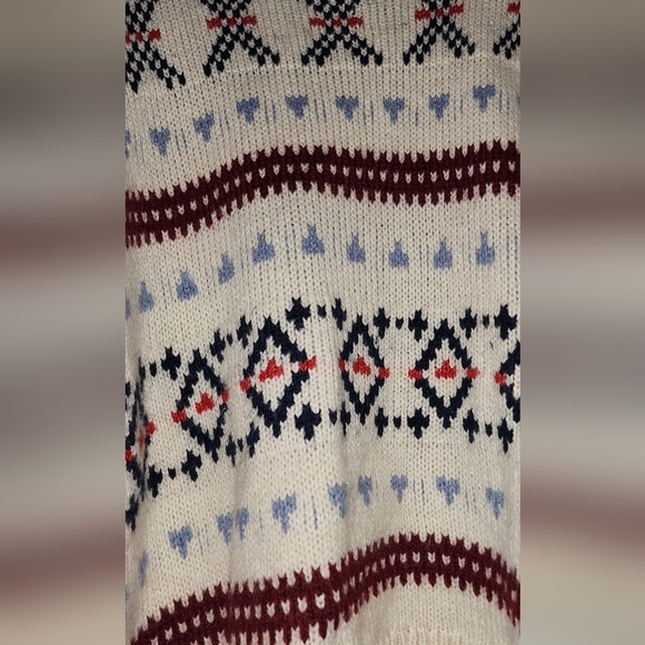 Womens Old Navy Fair Isle Sweater Size Medium - Picture 3 of 3